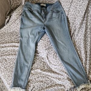 Lane Bryant Ruffle Lace Ankle Cropped Flex Magic Waist Skinny Jeans Size 14